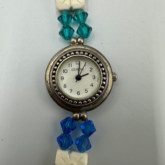 3/$30 Geneva Watch Women Silver Tone White Carved Bead Band Toggle Clasp 7.25" - Picture 1 of 12